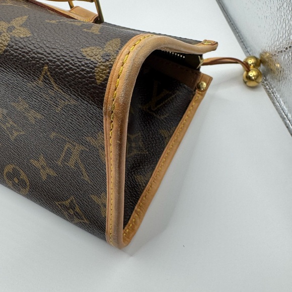 Louis Vuitton Brown Leather Monogram Hand Bag - Picture 5 of 16